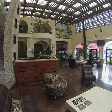 Hotel Posada Virreyes Tlaquepaque Kültér fotó